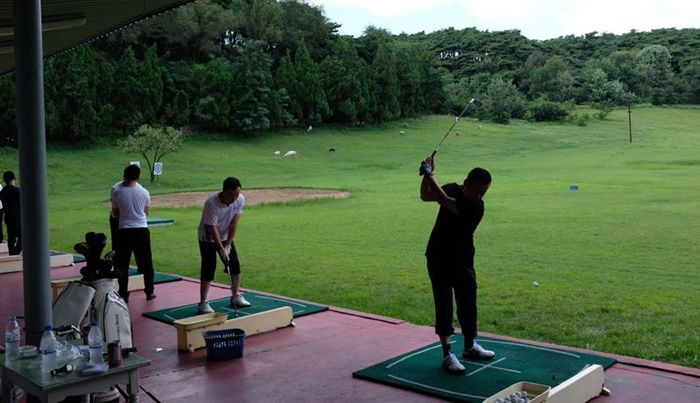 Sjeverna Koreja poziva strance: Dođite na golf