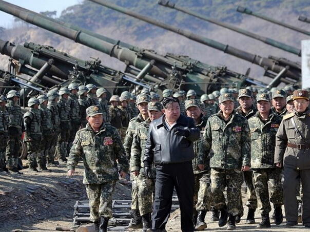 Sjeverna Koreja testirala 'super velike' raketne bacače