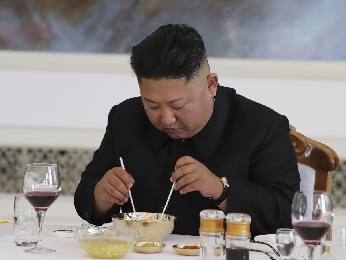 Sjeverna Koreja traži skupe likere i odijela za elitu uoči pregovora o denuklearizaciji