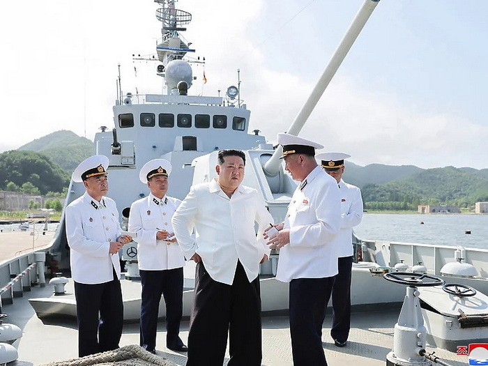 Sjevernoj Koreji treba mornarica, u opasnosti smo od nuklearnog rata