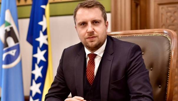 Skaka najavio tužbu zbog klevete protiv Stojnića