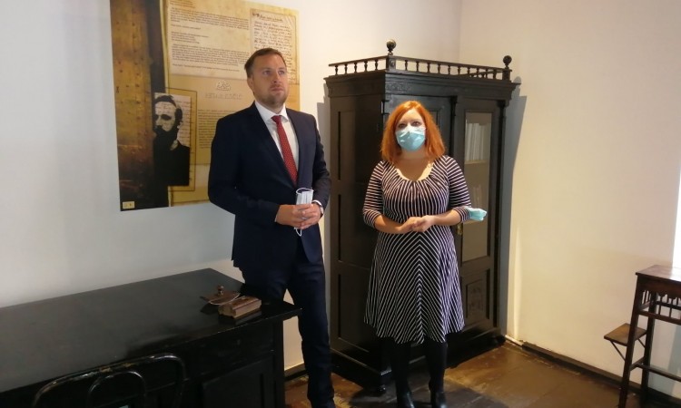 Skaka posjetio Muzej književnosti i pozorišne umjetnosti BiH