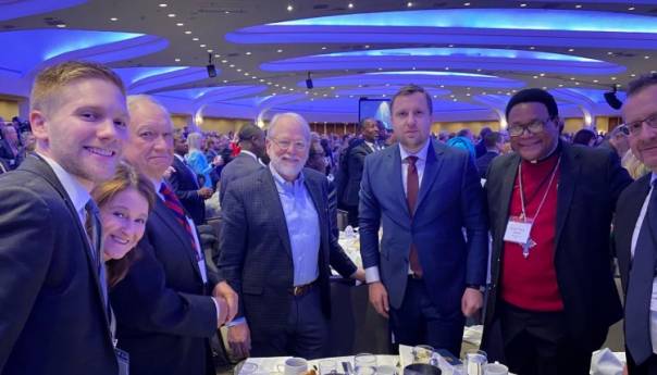 Skaka prisustvovao molitvenom doručku kod Trumpa