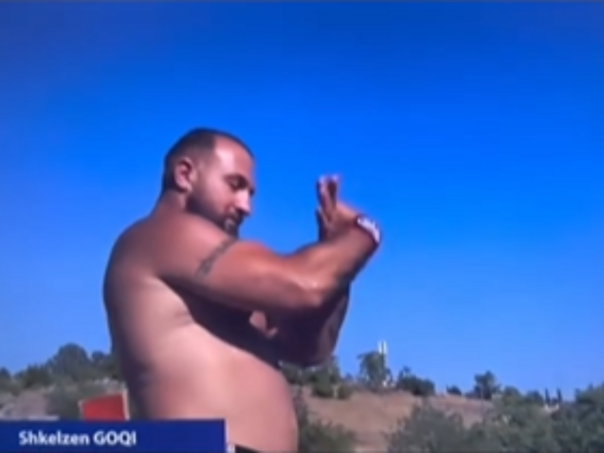 Albanac pokazao dvoglavog orla na takmičenju u Podgorici i izazvao haos