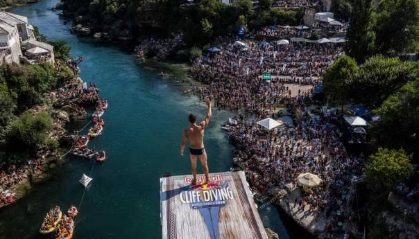Skakači iz cijelog svijeta poželjeli sreću skakačima sa Starog mosta