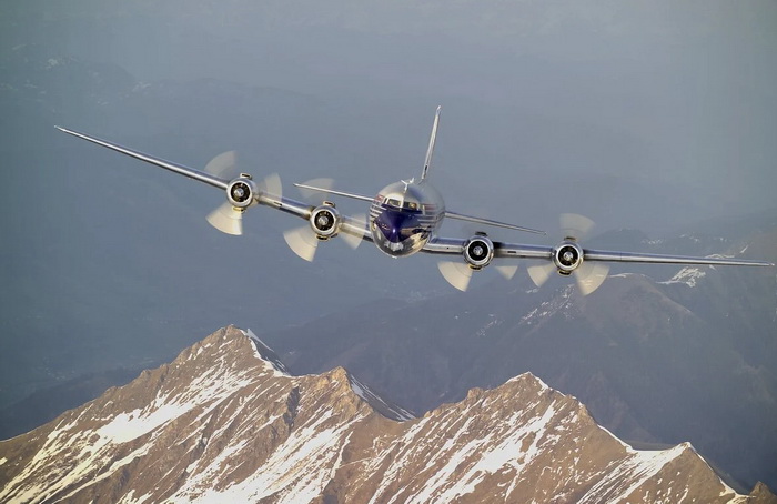 Skakači na Red Bull Cliff Diving u Mostar stižu Titovim avionom