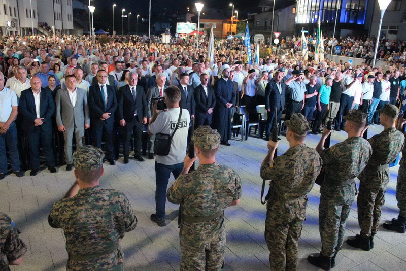 Skandal: Ružnić napustio manifestaciju u Bužimu zbog uskraćivanja obraćanja