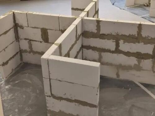 Skandal u Austriji: Profesor zadao učenicima da naprave svastiku