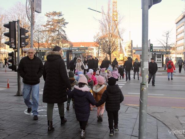 Skandal u Banjaluci: Direktori poslali rođake na učenička putovanja u Beč