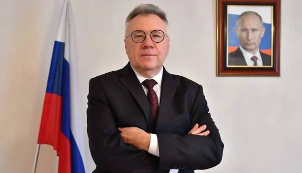 Skandal u Brčkom: Ruski ambasador napustio svečanost