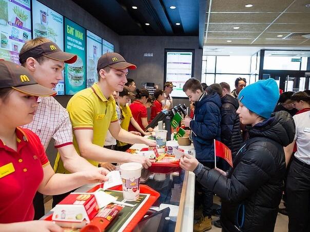 Skandal u McDonald'su, 18 radnika dobilo otkaz zbog seksualnog uznemiravanja