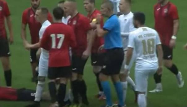 Skandal u Srbiji: Pomoćnik udario trenera šakom i pobjegao