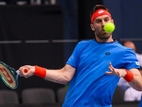 Skandal u tenisu – igrač krenuo da se obračuna sa navijačima