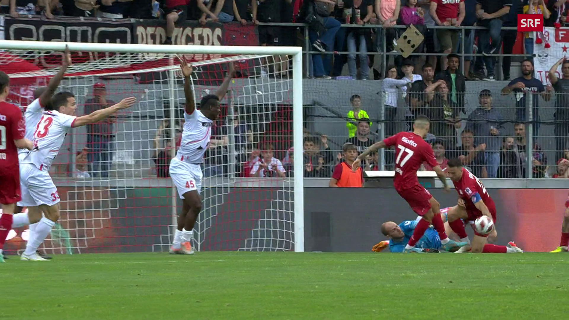 Skandalozna sudijska greška koštala dvostrukog prvaka poraza