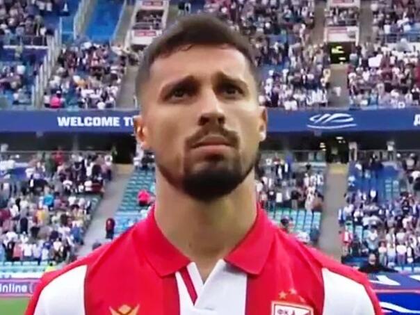 Skandalozno: Povremeni reprezentativac BiH pjevao himnu Srbije u Rusiji