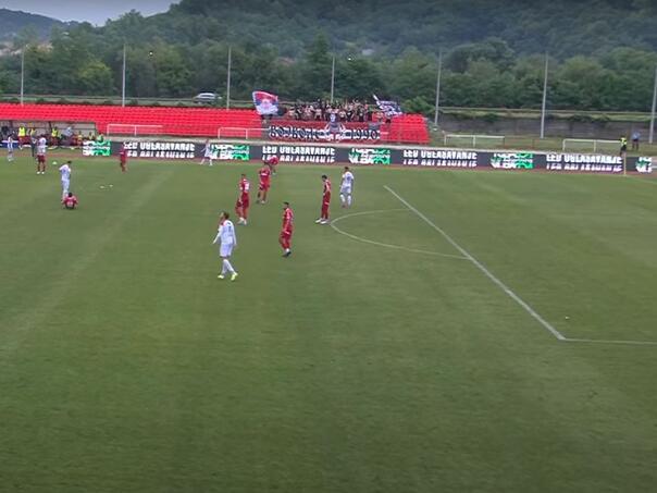 Skandiranja Lešinara i Vojvoda: Veličanje ratnih zločinaca i političke poruke u Doboju