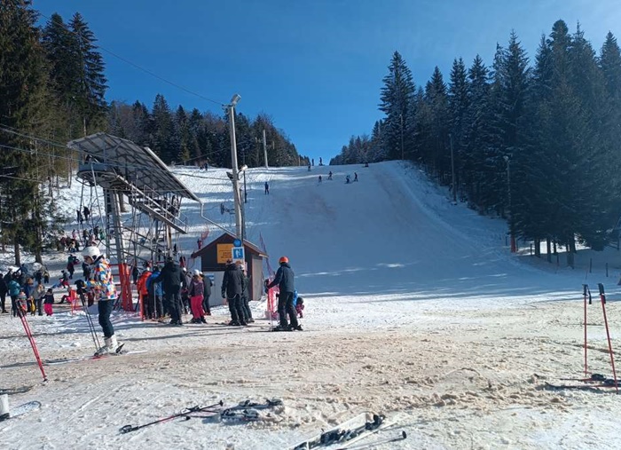 Ski centar 'Ponijeri': Skijaška sezona se otvara besplatnim skijanjem i novim ski liftom