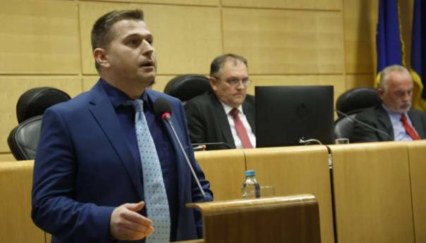 Skočibušić: Onaj ko želi pušiti imat će priliku za to u svom privatnom prostoru