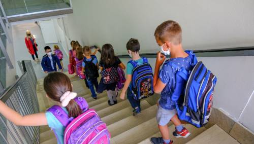 Školski pribor i knjige za oko 1.300 učenika prvog razreda u Novom Gradu