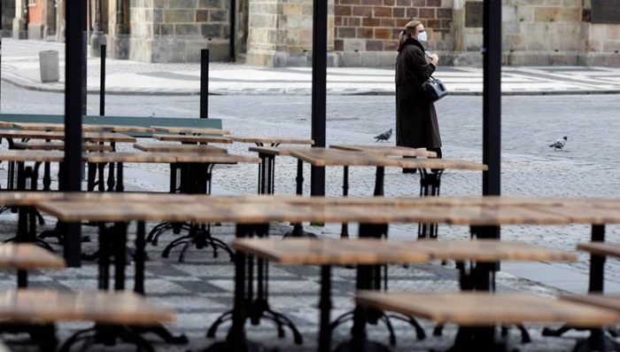 Skoro 12.000 novozaraženih u Češkoj, preminule 42 osobe