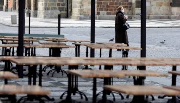 Skoro 12.000 novozaraženih u Češkoj, preminule 42 osobe