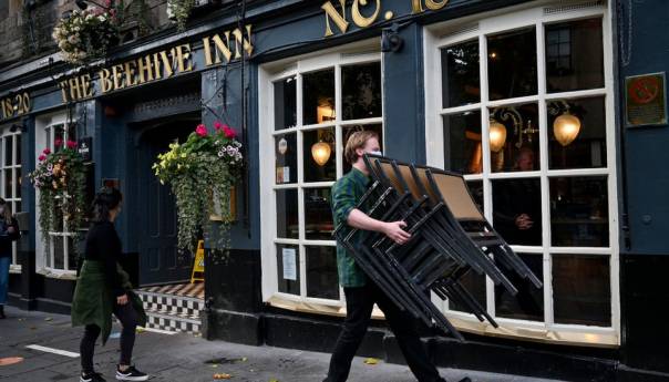 Škotska, Vels i S. Irska uvode nove restrikcije zbog COVID-a