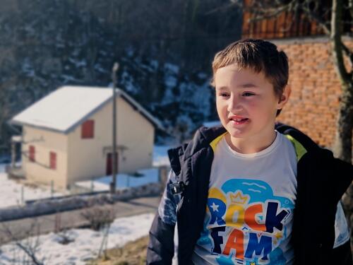 Skromni Ahmed ne sanja skupe igračke, pomognimo uljepšati mu djetinjstvo