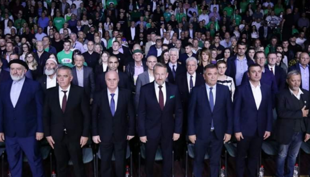 Skup SDA u Mostaru počeo minutom šutnje za članove porodice Krstić