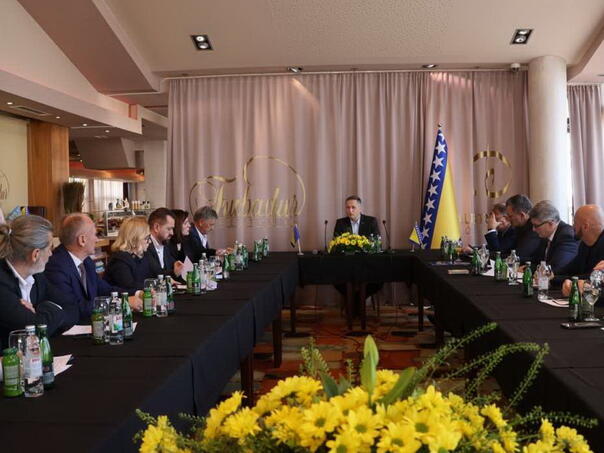 Skup u Zenici: 14 stranaka podržalo kandidaturu Bećirovića