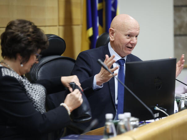 Skupo plaćeni nerad: Zastupnici u FBiH nisu radili skoro tri mjeseca