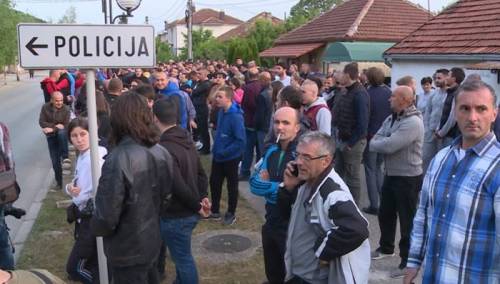 Skupovi u Nikšiću i Beranama uprkos zabrani kriznog štaba