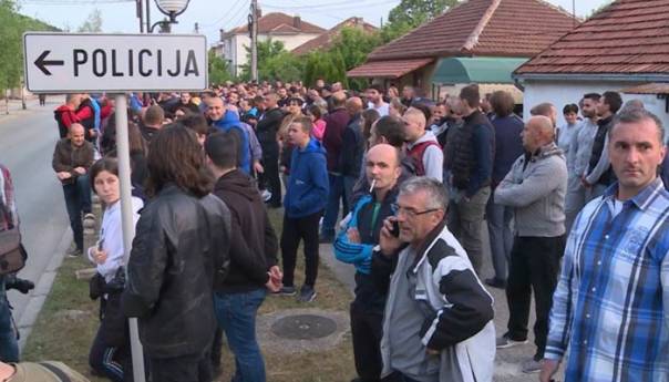 Skupovi u Nikšiću i Beranama uprkos zabrani kriznog štaba