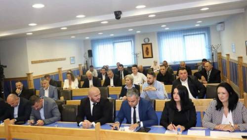 Skupština BPK-a usvojila zakon, porodiljama naknada od 1.000 KM