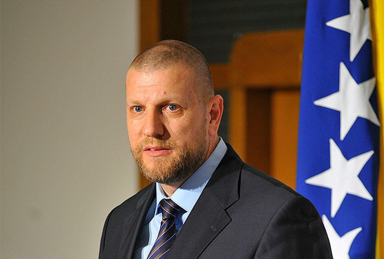 Skupština KS odobrila kažnjavanje onih koji ne poštuju mjere vezane za koronu