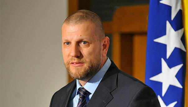 Skupština KS odobrila kažnjavanje onih koji ne poštuju mjere vezane za koronu