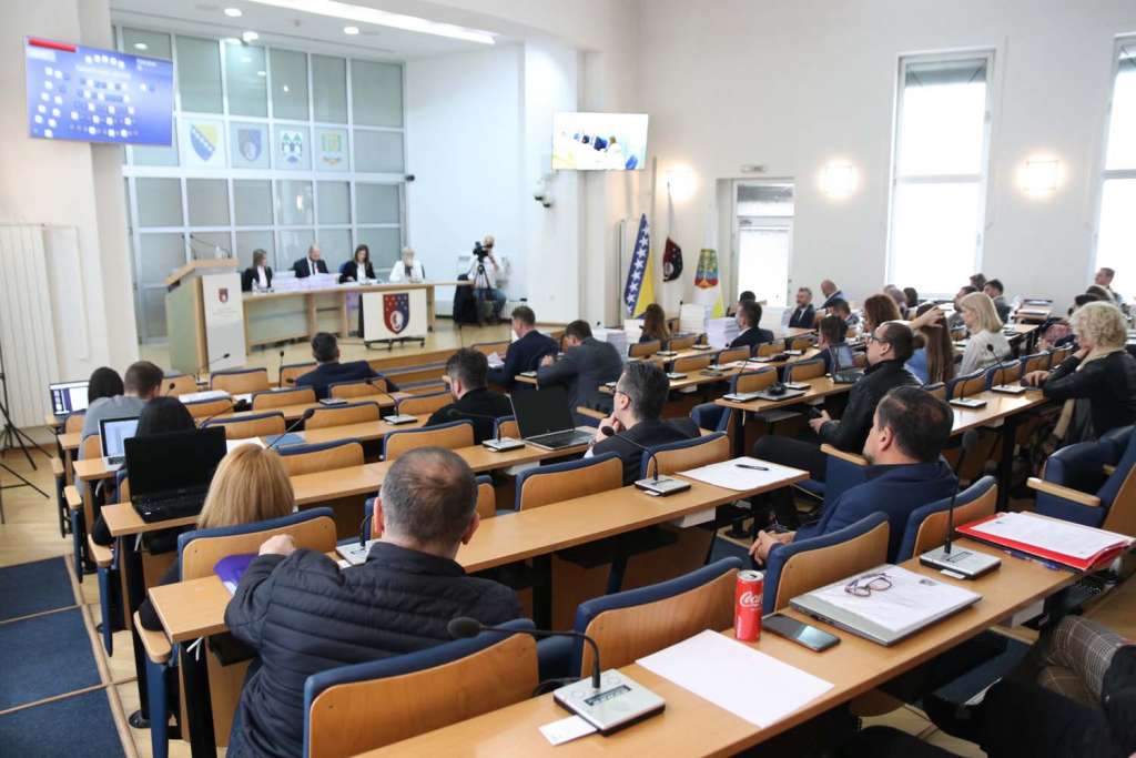 Skupština KS usvojila zakone o ministarstvima i socijalnoj zaštiti