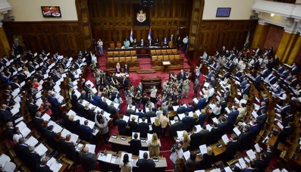 Ukinuto vanredno stanje u Srbiji, mjere ostaju