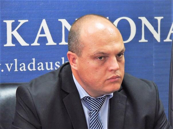 Skupština USK izglasala novu Vladu predvođenu Mustafom Ružnićem