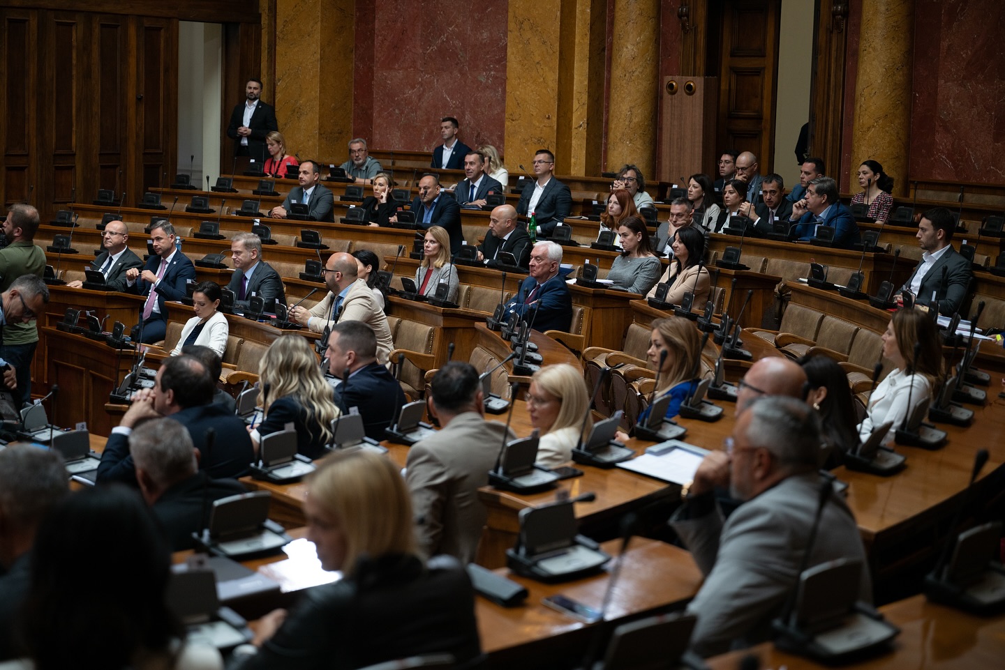 Skupštini Srbije podnijet Prijedlog rezolucije o genocidu u Srebrenici