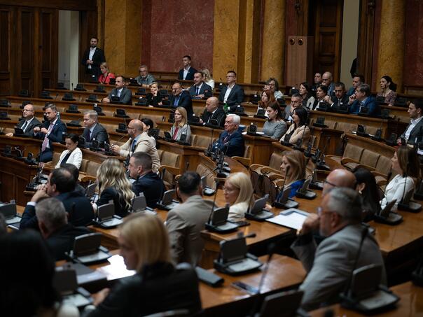 Skupštini Srbije podnijet Prijedlog rezolucije o genocidu u Srebrenici