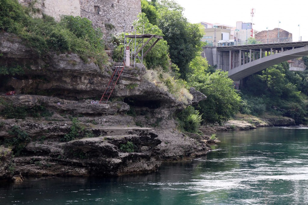 'Šlaufijada' se vraća u Mostar, niz Neretvu nogama, rukama i papučama