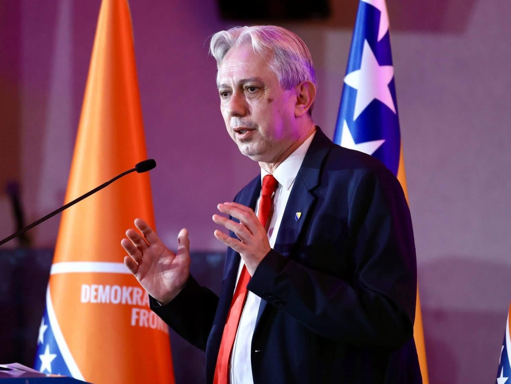 Slaven Kovačević: Zabranjivanje zastave sa ljiljanima udar na mir i Ustav