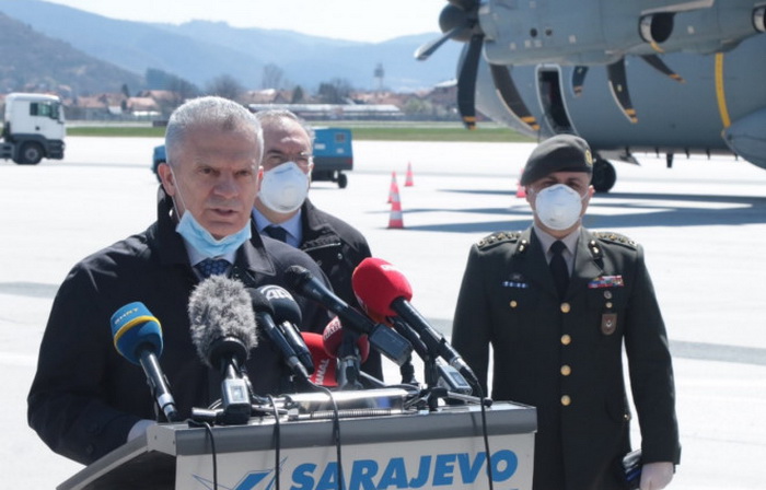 Sletio avion sa medicinskom pomoći iz Turske