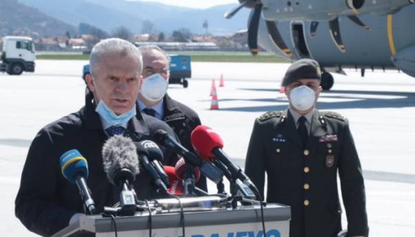 Sletio avion sa medicinskom pomoći iz Turske