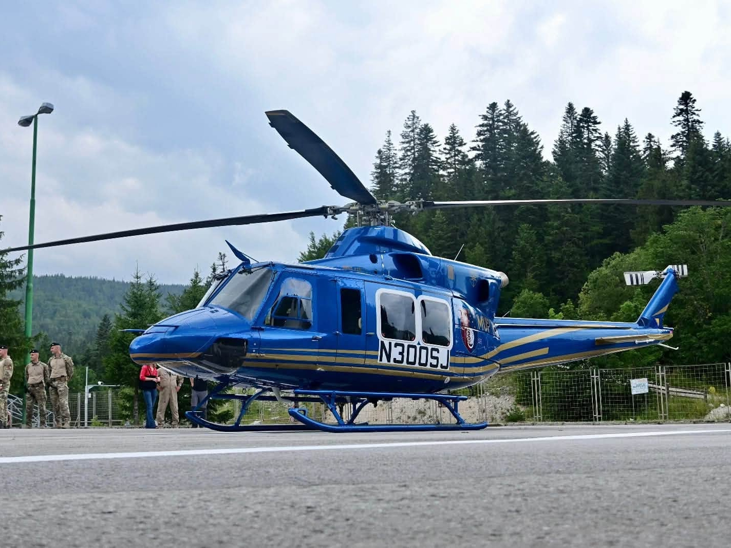 Sletio na Igman: Prvi helikopter MUP-a KS konačno stigao u Sarajevo