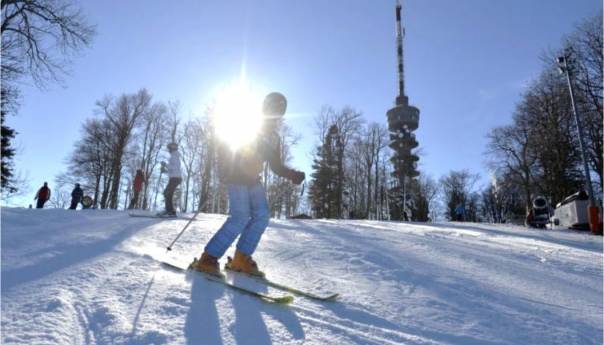 Sljeme: Teško ozlijeđeni 18-godišnjaci pri spustu na strunjači