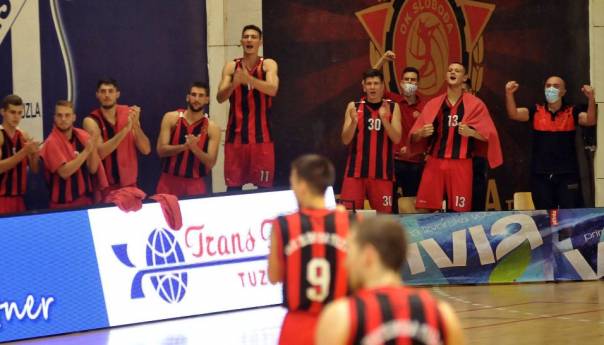 Sloboda slavila u Kaknju uz sjajne partije Durme i Mustapića