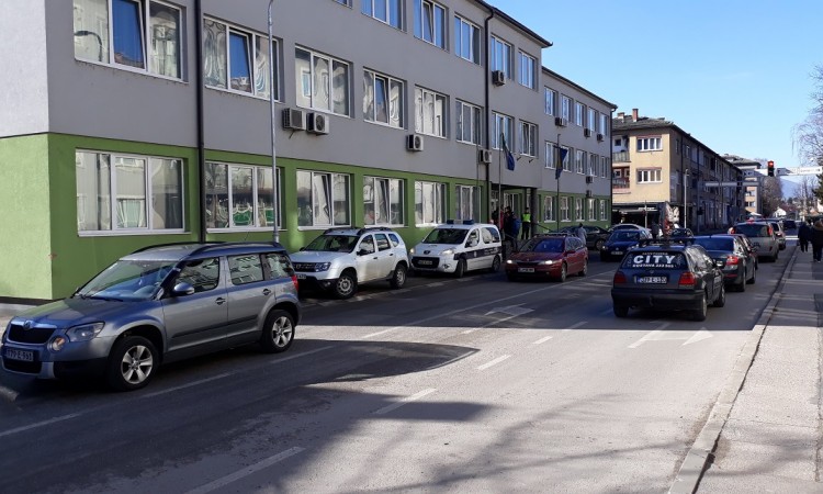 Slobode lišeni komandiri policijskih stanica u Bihaću i Bosanskom Petrovcu