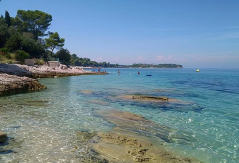 Slovenac (74) prijavljen zbog snimanja nage djece na plaži u Rovinju