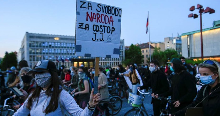 Slovenci na biciklima prosvjedovali protiv vlade